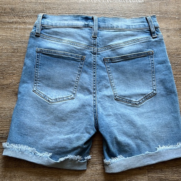 NWT RE GENERATION BERMUDA SHORTS - Picture 3 of 3